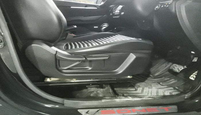 2023 KIA SONET GTX PLUS 1.5 AT, Diesel, Automatic, 72,924 km, Driver Side Adjustment Panel
