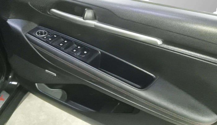 2023 KIA SONET GTX PLUS 1.5 AT, Diesel, Automatic, 72,924 km, Driver Side Door Panels Control