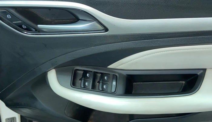 2022 MG ASTOR SMART 1.5 MT, CNG, Manual, 46,594 km, Driver Side Door Panels Control