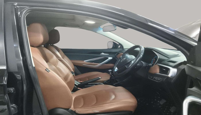 2020 MG HECTOR PLUS SHARP 2.0 DIESEL TURBO MT 6-STR, Diesel, Manual, 1,16,402 km, Right Side Front Door Cabin