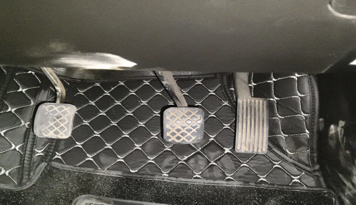 2020 MG HECTOR PLUS SHARP 2.0 DIESEL TURBO MT 6-STR, Diesel, Manual, 1,16,402 km, Pedals