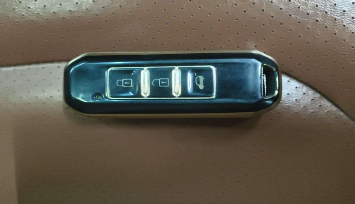 2020 MG HECTOR PLUS SHARP 2.0 DIESEL TURBO MT 6-STR, Diesel, Manual, 1,16,402 km, Key Close Up