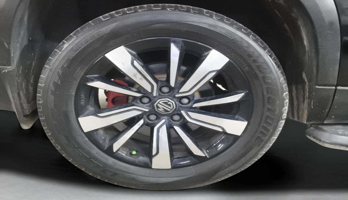 2020 MG HECTOR PLUS SHARP 2.0 DIESEL TURBO MT 6-STR, Diesel, Manual, 1,16,402 km, Right Rear Wheel