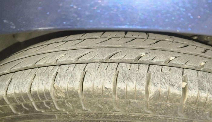 2019 Maruti Swift VXI AMT, Petrol, Automatic, 1,00,922 km, Right Rear Tyre Tread