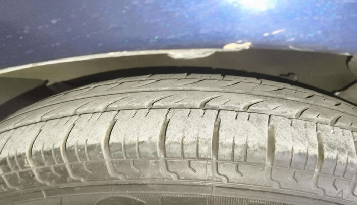 2019 Maruti Swift VXI AMT, Petrol, Automatic, 1,00,922 km, Left Front Tyre Tread