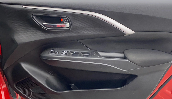 2024 Maruti Swift ZXI PLUS AMT DUAL TONE, Petrol, Automatic, 5,119 km, Driver Side Door Panels Control