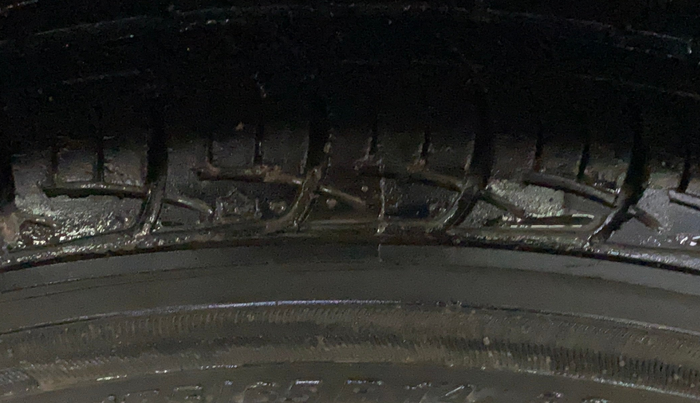 2017 Honda Brio S MT, Petrol, Manual, 24,488 km, Right Rear Tyre Tread