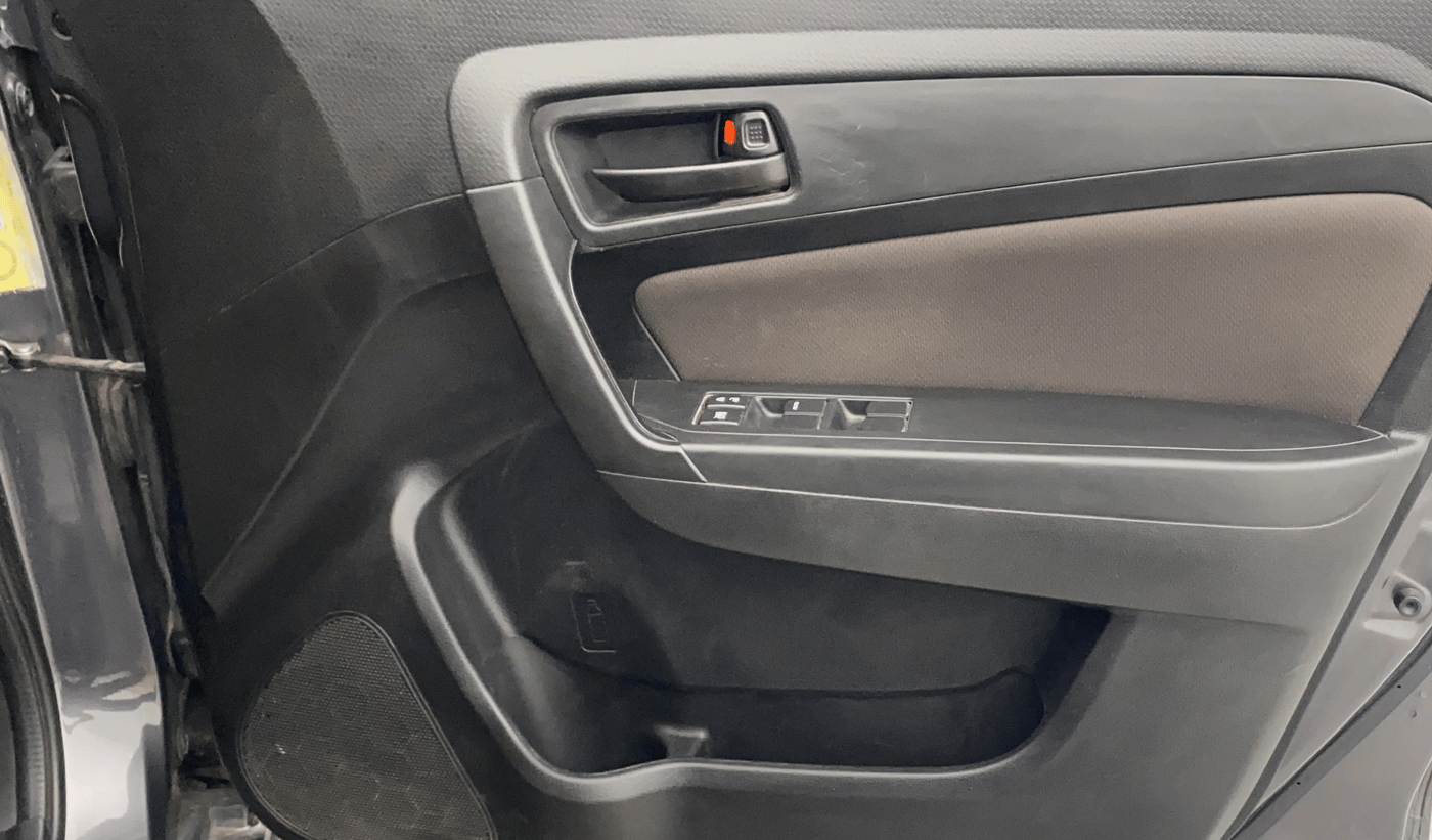 2022 Toyota URBAN CRUISER MID GRADE AT, Petrol, Automatic, 60,358 km, Driver Side Door Panels Control
