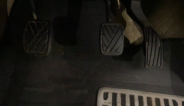 2014 Maruti Swift Dzire ZXI, Petrol, Manual, 42,349 km, Pedals