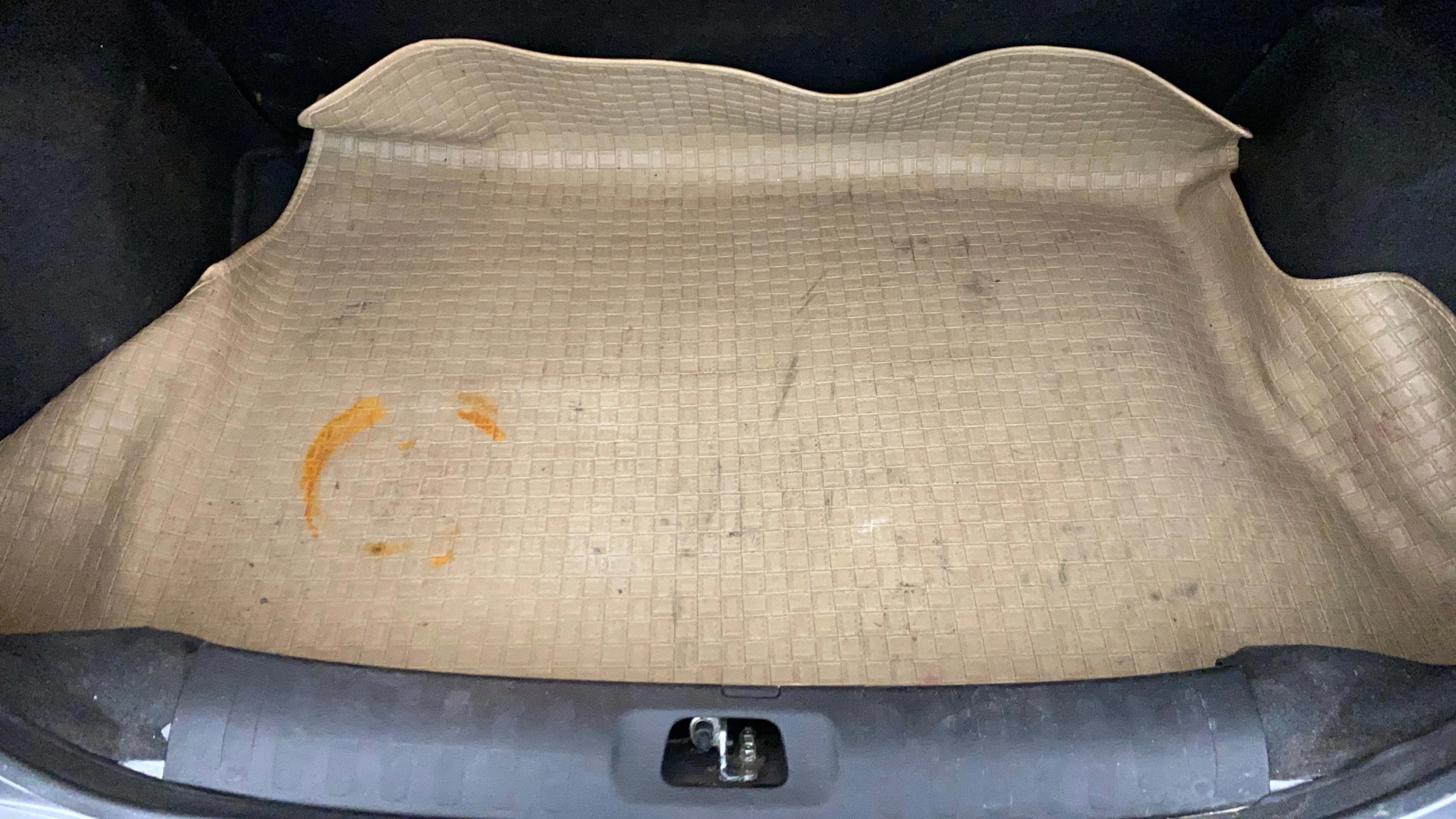 2014 Maruti Swift Dzire ZXI, Petrol, Manual, 42,349 km, Boot Inside