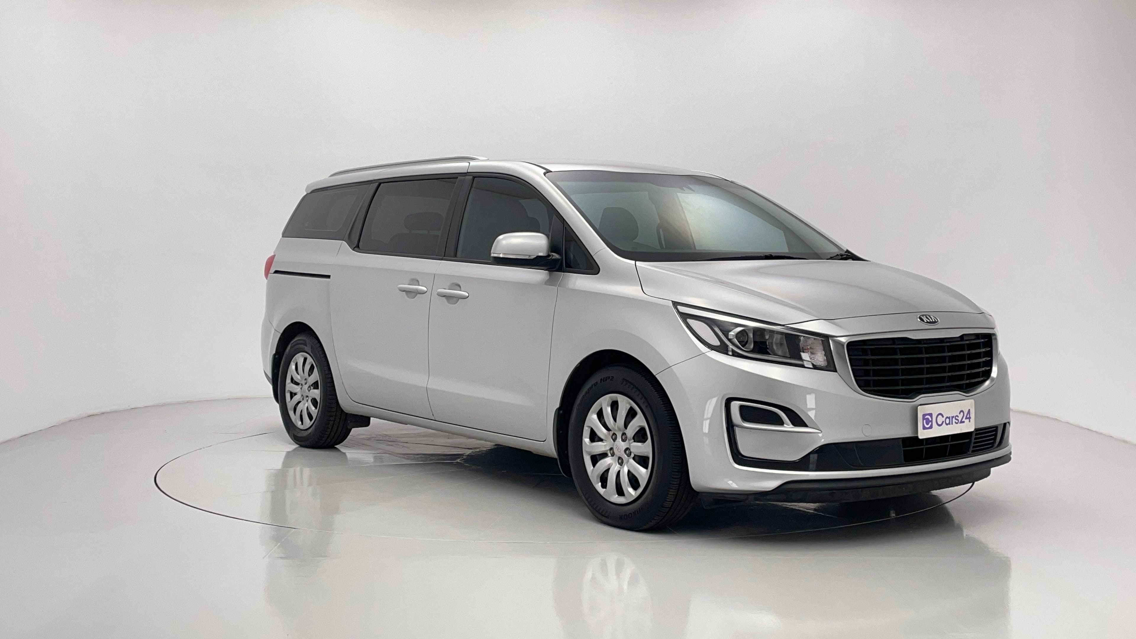 Kia Carnival image