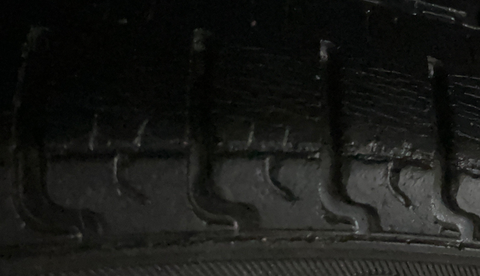 2016 Maruti Wagon R 1.0 VXI, Petrol, Manual, 72,954 km, Right Rear Tyre Tread