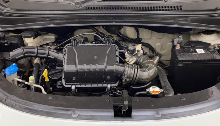 2013 Hyundai i10 MAGNA 1.1, Petrol, Manual, 76,739 km, Engine View