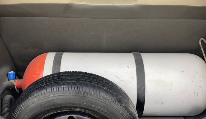 2014 Hyundai i10 SPORTZ 1.1, CNG, Manual, 59,160 km, Boot Inside