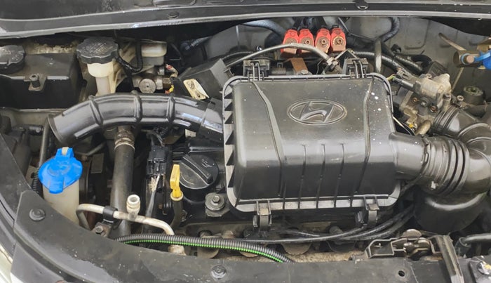 2014 Hyundai i10 SPORTZ 1.1, CNG, Manual, 59,160 km, Engine View - Right