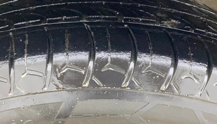 2019 Maruti New Wagon-R VXI 1.2, Petrol, Manual, 81,465 km, Left Front Tyre Tread