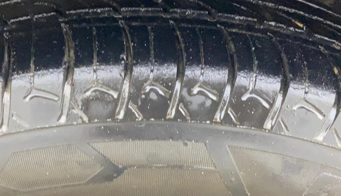 2019 Maruti New Wagon-R VXI 1.2, Petrol, Manual, 81,465 km, Right Front Tyre Tread