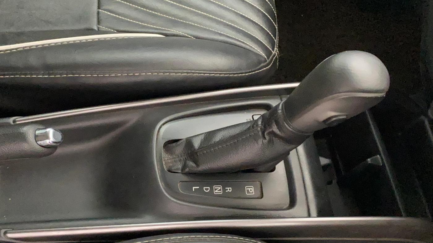 2019 Toyota Glanza V CVT, Petrol, Automatic, 66,948 km, Gear Lever