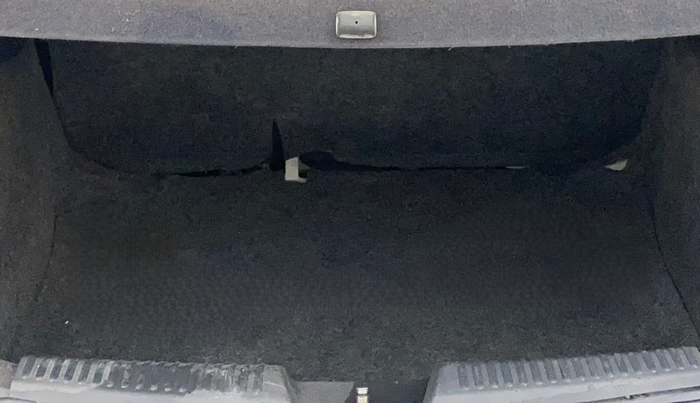 2014 Volkswagen Polo HIGHLINE1.5L, Diesel, Manual, 86,574 km, Boot Inside