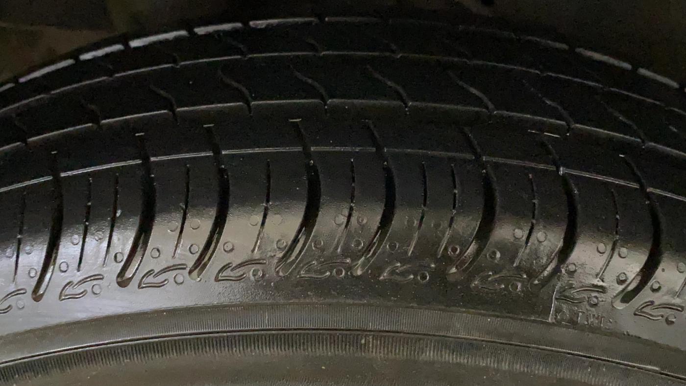 2017 Honda Brio S MT, Petrol, Manual, 95,002 km, Right Rear Tyre Tread