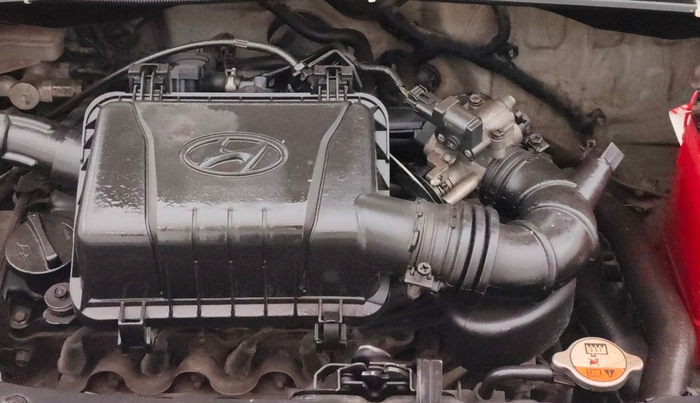 2015 Hyundai i10 SPORTZ 1.1, Petrol, Manual, 23,803 km, Engine View