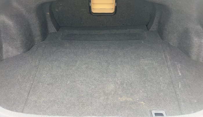 2012 Toyota Camry 2.5L AT, Petrol, Automatic, 67,585 km, Boot Inside