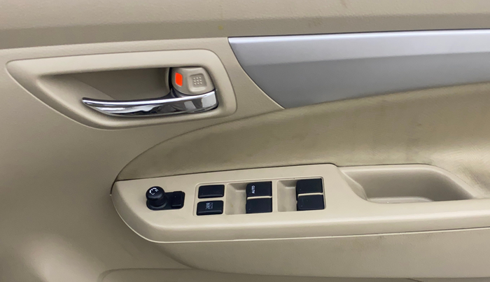 2016 Maruti Ertiga ZDI + SHVS, Diesel, Manual, 89,445 km, Driver Side Door Panels Control