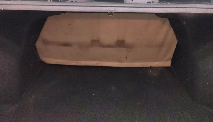 2017 Maruti Ciaz ZETA DIESEL 1.3, Diesel, Manual, 1,11,198 km, Boot Inside