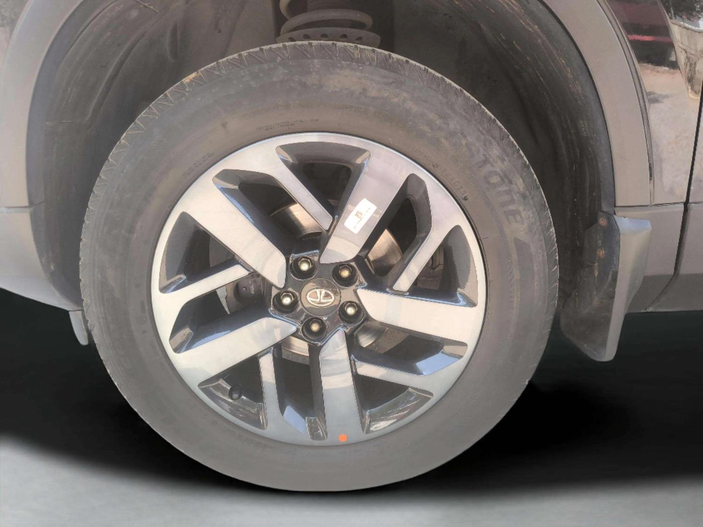 2022 Tata Harrier XZA PLUS 2.0L, Diesel, Automatic, 47,597 km, Left Front Wheel
