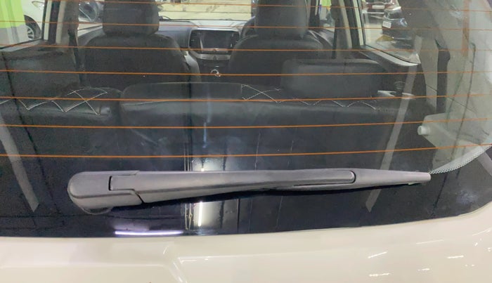 2022 Mahindra XUV300 W8 1.2 PETROL, Petrol, Manual, 48,228 km, Rear Wiper
