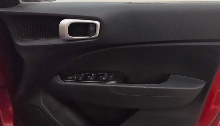 2019 Hyundai VENUE SX PLUS 1.0 TURBO DCT, Petrol, Automatic, 79,949 km, Driver Side Door Panels Control