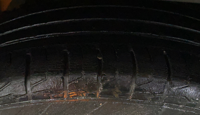 2021 Nissan Kicks XV 1.5, CNG, Manual, 60,491 km, Right Rear Tyre Tread