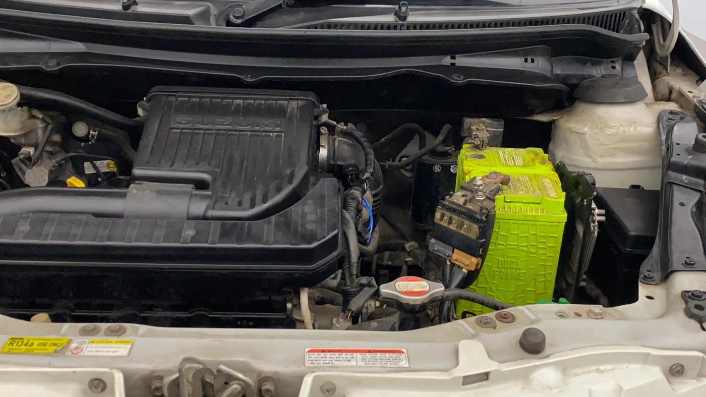 2016 Maruti Swift VXI, Petrol, Manual, 97,899 km, Engine View - Left