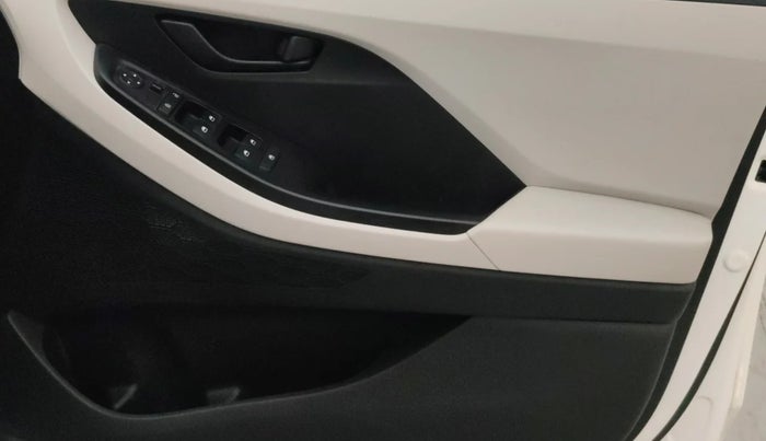 2023 Hyundai Creta EX 1.5 PETROL, Petrol, Manual, 18,482 km, Driver Side Door Panels Control