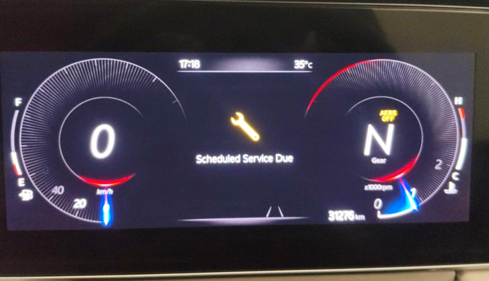 2022 Mahindra XUV700 AX 7 P MT 7 STR, Petrol, Manual, 31,275 km, Odometer Image