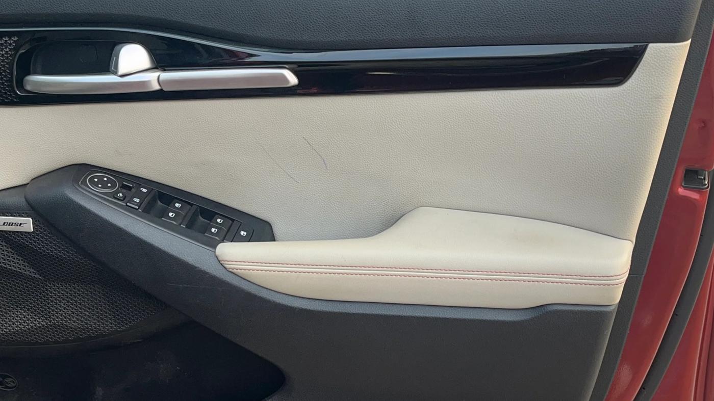 2020 KIA SELTOS GTX PLUS AT 1.5 DIESEL, Diesel, Automatic, 74,377 km, Driver Side Door Panels Control