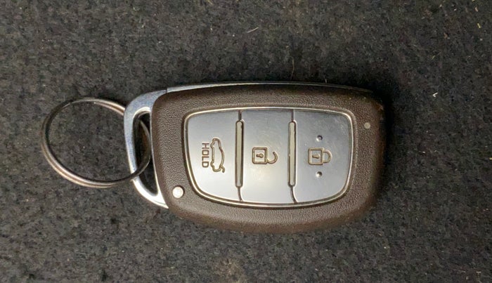2014 Hyundai Grand i10 ASTA 1.2 KAPPA VTVT, Petrol, Manual, 1,24,531 km, Lock system - Keyless sensor not working