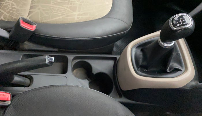 2014 Hyundai Grand i10 ASTA 1.2 KAPPA VTVT, Petrol, Manual, 1,24,531 km, Gear Lever