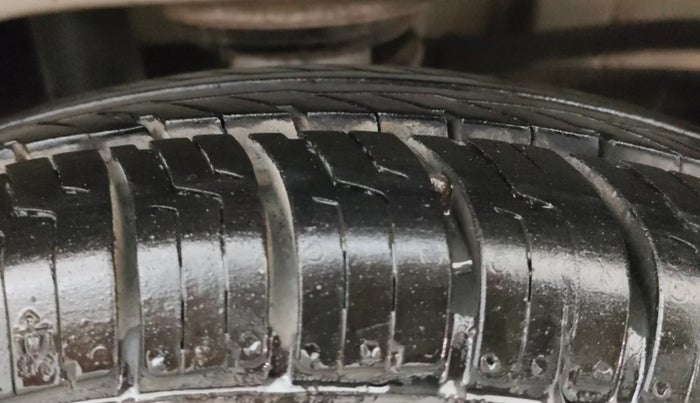 2018 Maruti Alto 800 LXI, Petrol, Manual, 39,309 km, Left Rear Tyre Tread