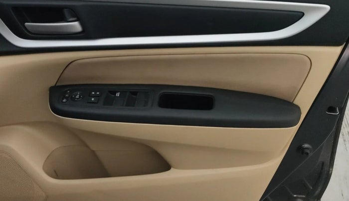 2022 Honda Amaze 1.2L I-VTEC VX CVT, Petrol, Automatic, 23,592 km, Driver Side Door Panels Control