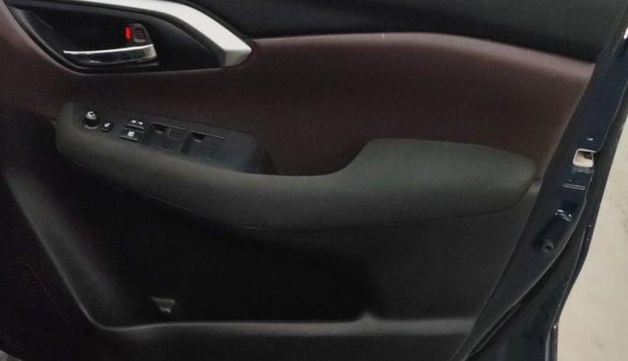 2024 Maruti Grand Vitara DELTA SMART HYBRID AT, Petrol, Automatic, 9,478 km, Driver Side Door Panels Control