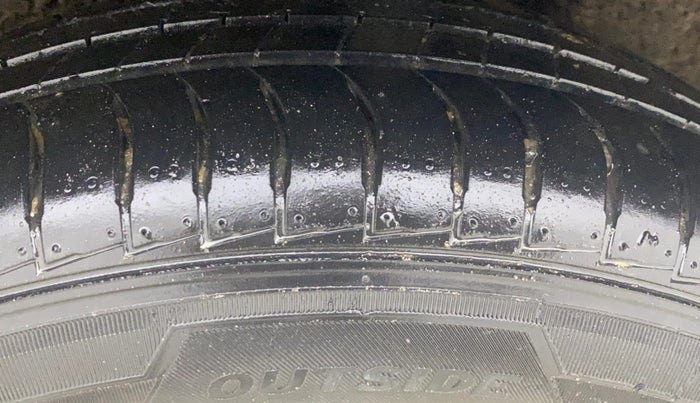 2021 Hyundai GRAND I10 NIOS MAGNA 1.2 KAPPA VTVT, Petrol, Manual, 40,413 km, Left Rear Tyre Tread