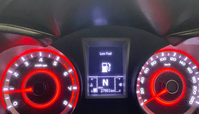 2023 Mahindra XUV300 W6 1.2 PETROL AMT, Petrol, Automatic, 27,860 km, Odometer Image