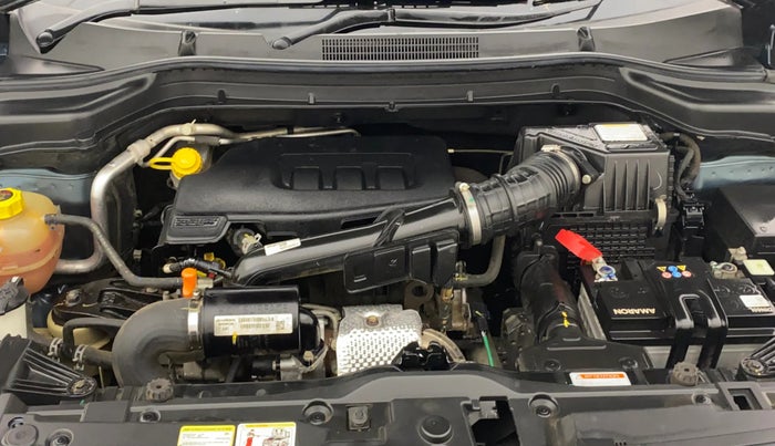 2023 Mahindra XUV300 W6 1.2 PETROL AMT, Petrol, Automatic, 27,860 km, Engine View