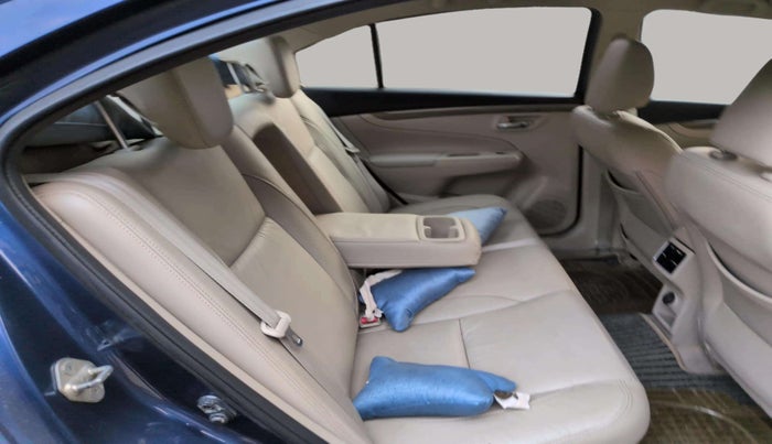 2018 Maruti Ciaz ALPHA  AT 1.5 SHVS PETROL, Petrol, Automatic, 67,727 km, Right Side Rear Door Cabin