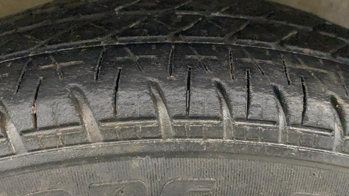 2021 Maruti Alto VXI, Petrol, Manual, 50 km, Right Front Tyre Tread