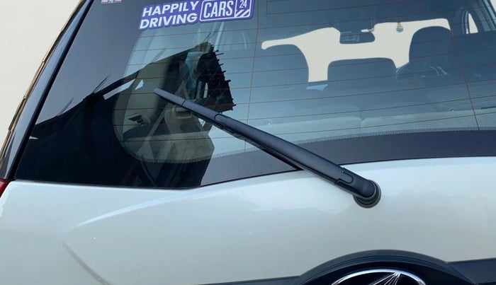 2017 Mahindra XUV500 W6, Diesel, Manual, 37,310 km, Rear Wiper