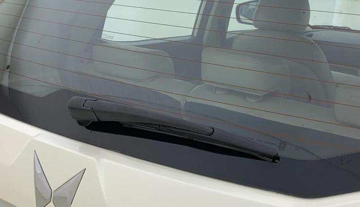 2023 Mahindra XUV300 W8 (O) 1.5 DIESEL AMT, Diesel, Automatic, 90,866 km, Rear Wiper