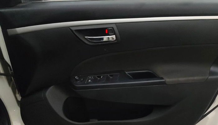 2015 Maruti Swift VXI, Petrol, Manual, 43,661 km, Driver Side Door Panels Control
