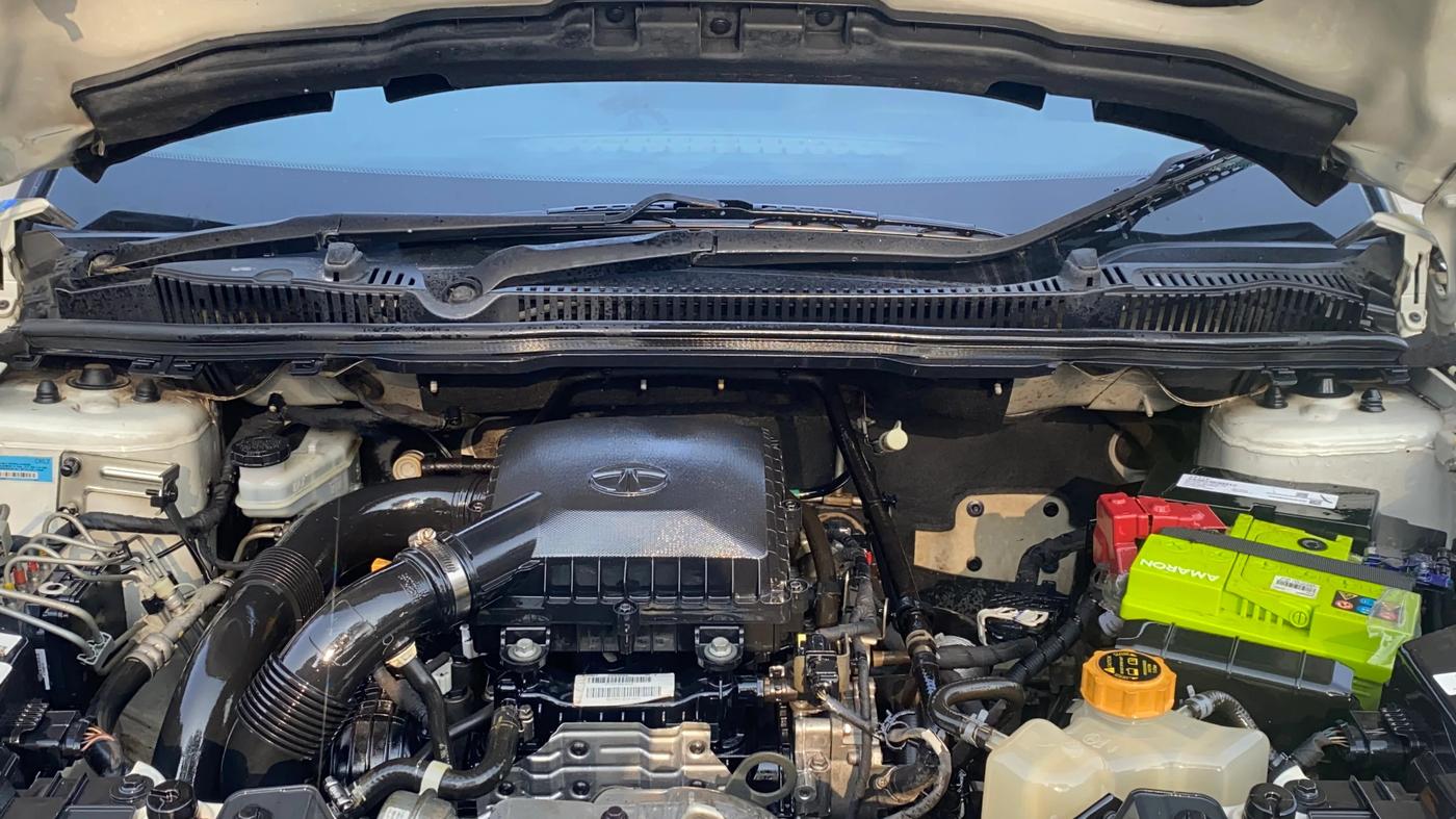 2020 Tata NEXON XM PETROL, Petrol, Manual, 50,553 km, Engine View